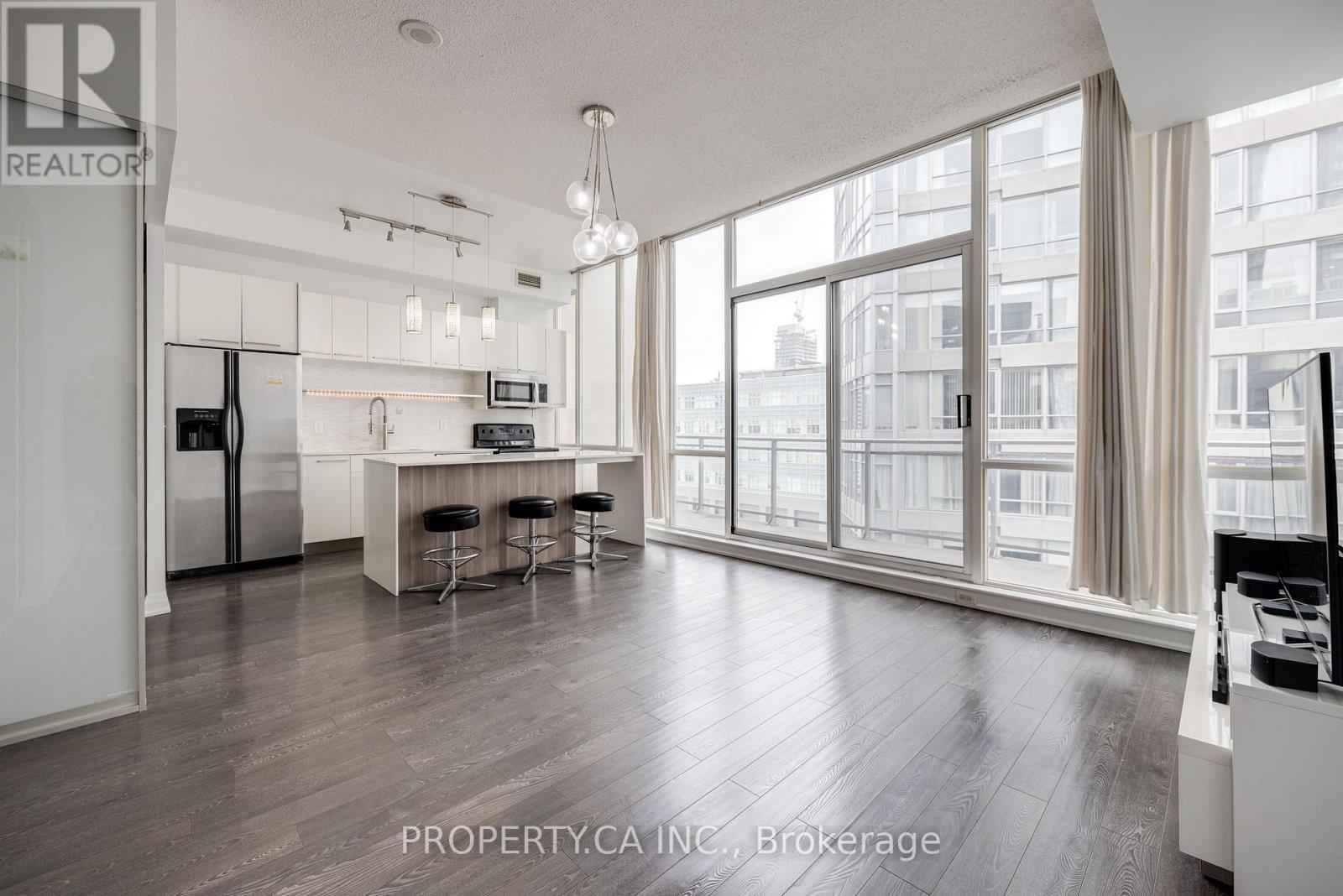 Apartment at PH2104 - 220 VICTORIA STREET, Toronto (Church-Yonge Corridor)
