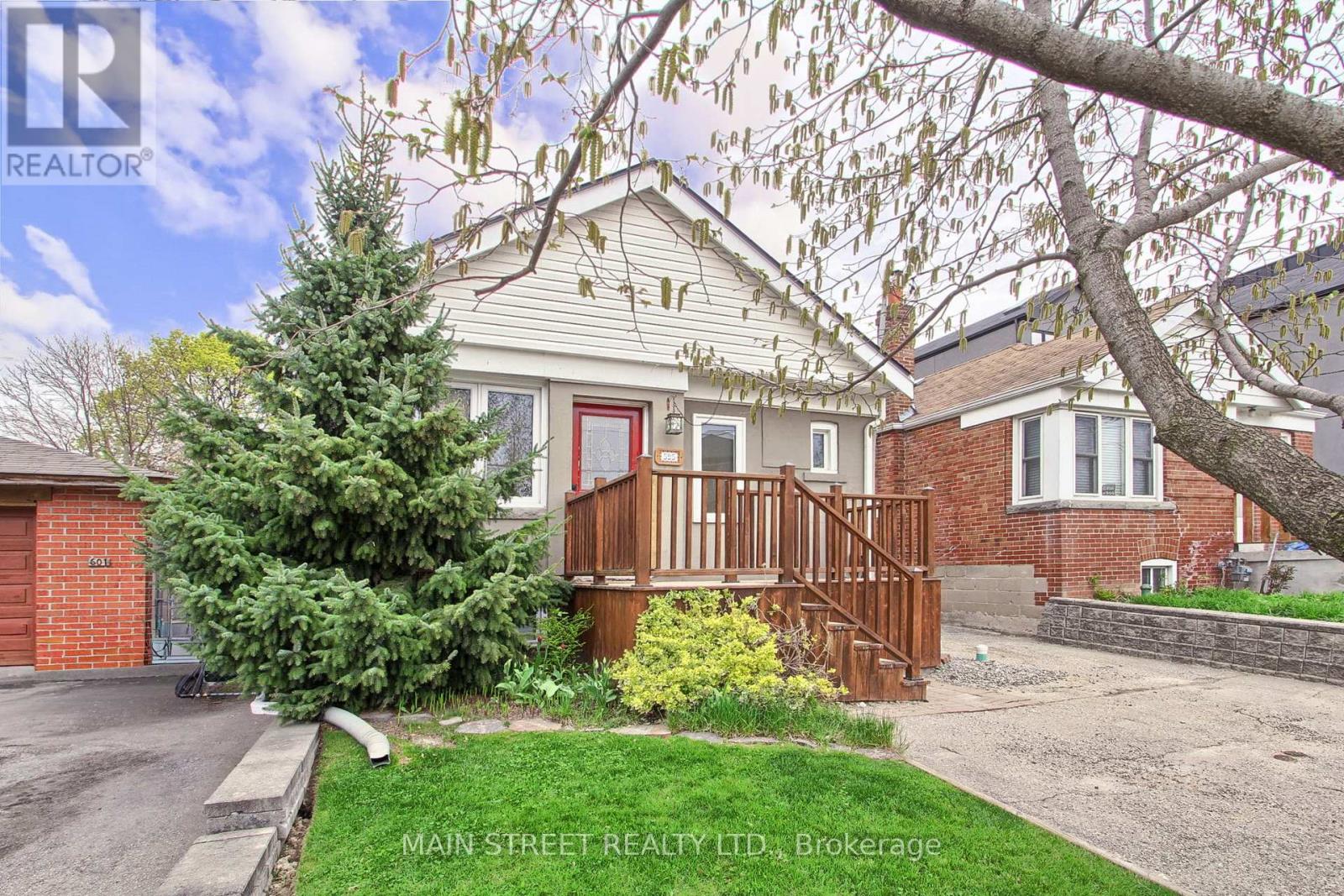 Detached at 595 NORTHCLIFFE BOULEVARD, Toronto