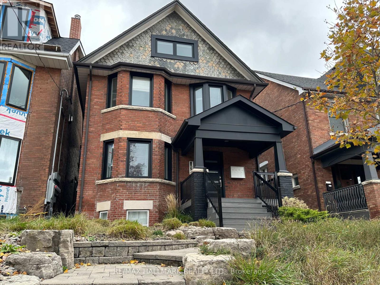 Multiplex at MAIN - 14 ROSEMOUNT AVENUE, Toronto (Wychwood)