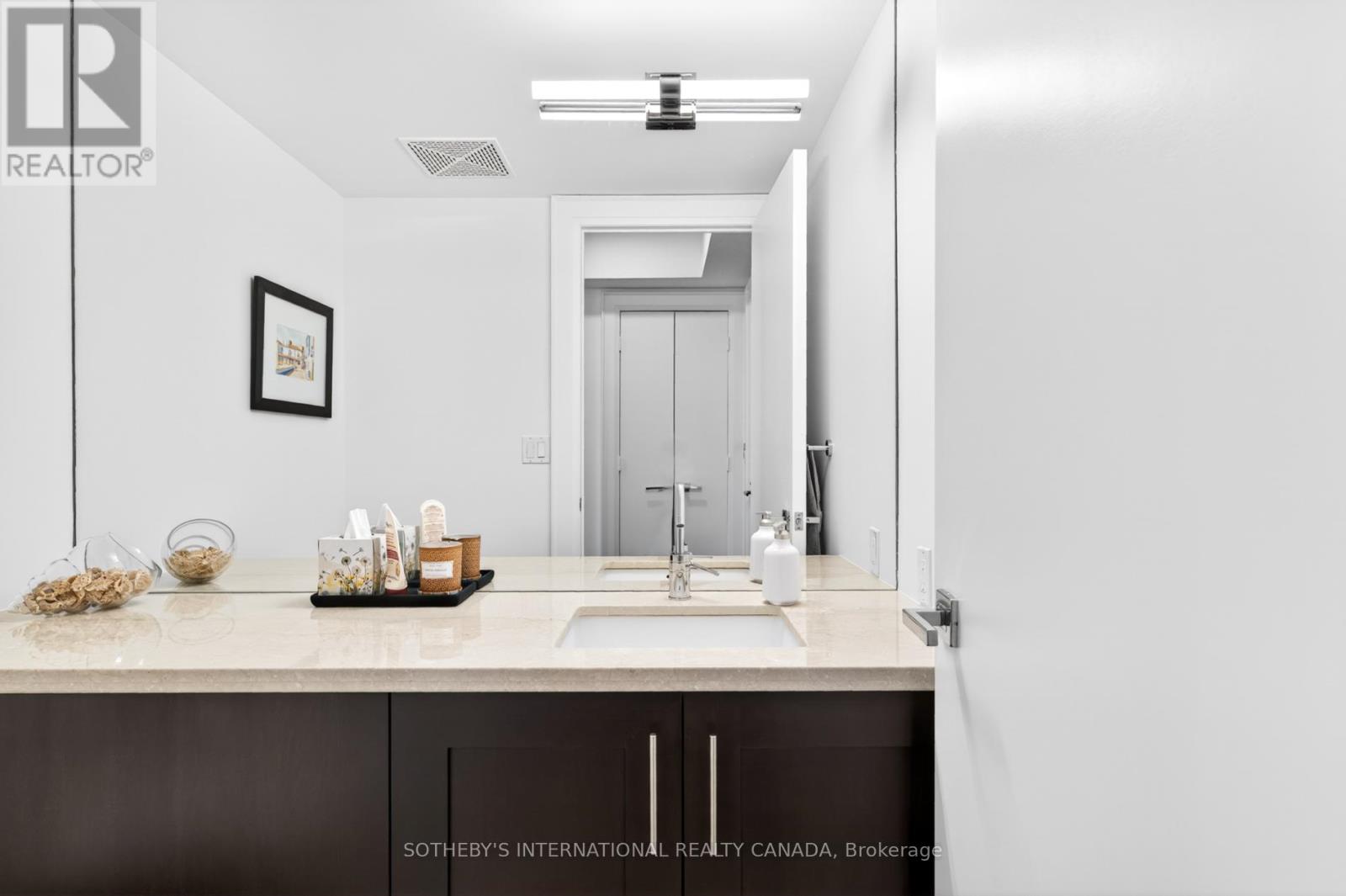 Townhouse at TH 115 - 29 QUEENS QUAY E, Toronto