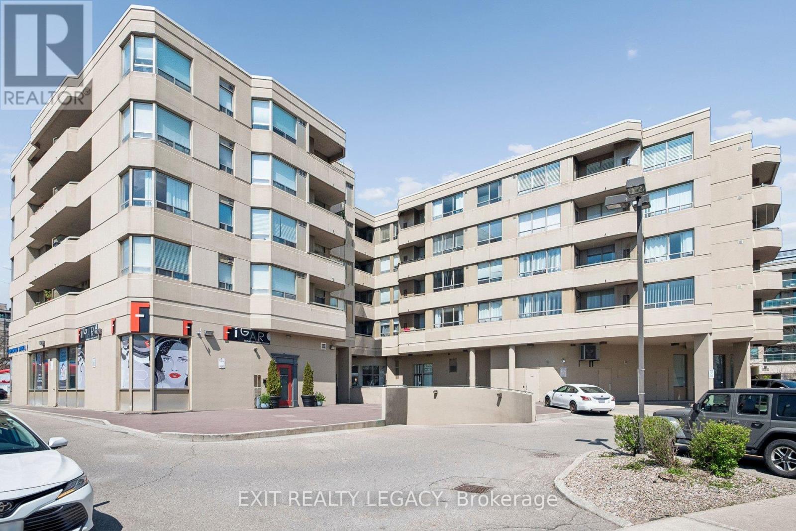 Apartment at 304 - 555 WILSON HTS BOULEVARD, Toronto (Clanton Park)