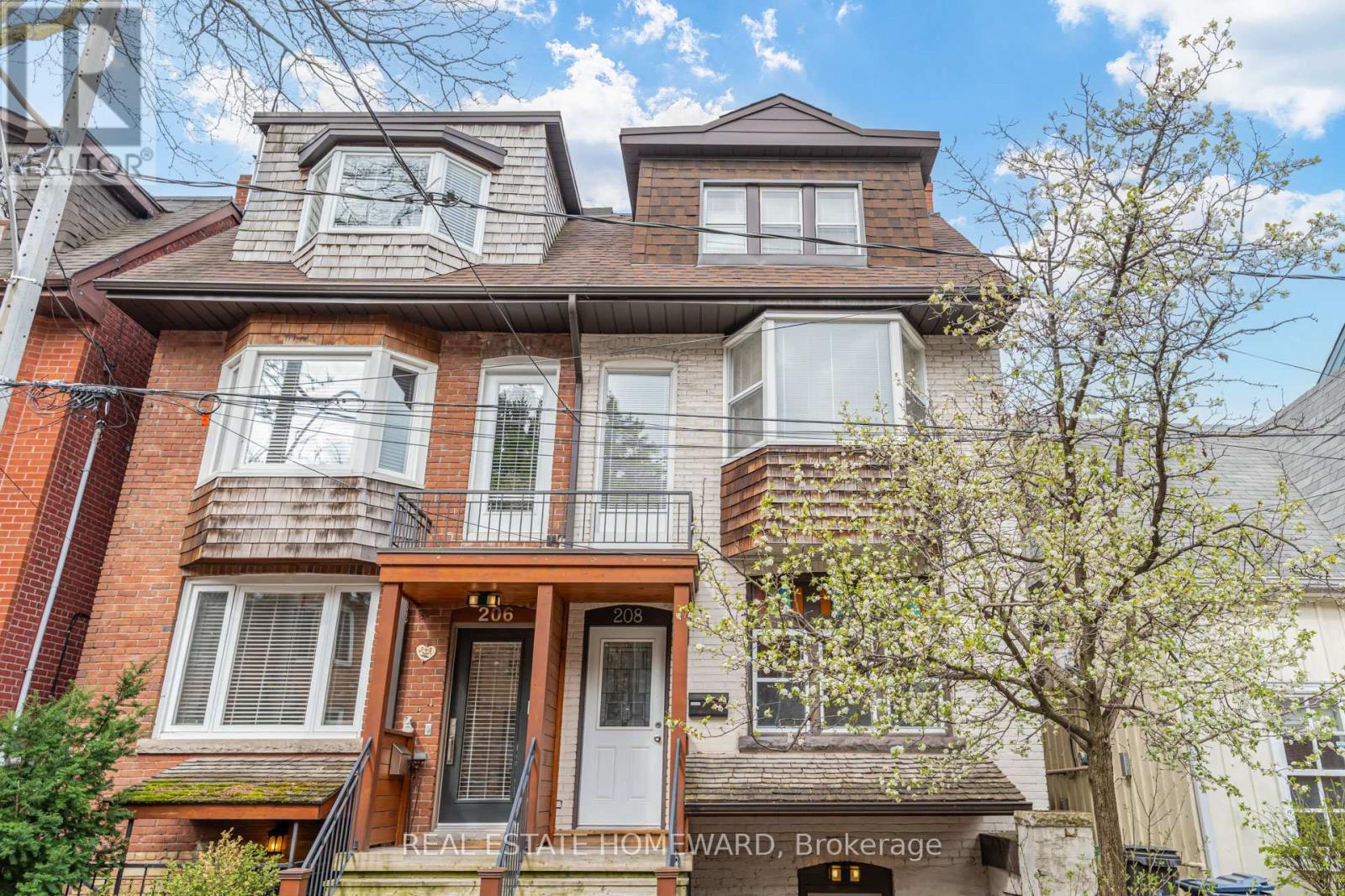Semi-Detached/Link at UPPER - 208 ONTARIO STREET, Toronto (Moss Park)