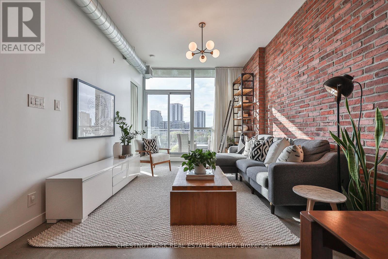 Apartment at 810 - 510 KING STREET E, Toronto (Moss Park)