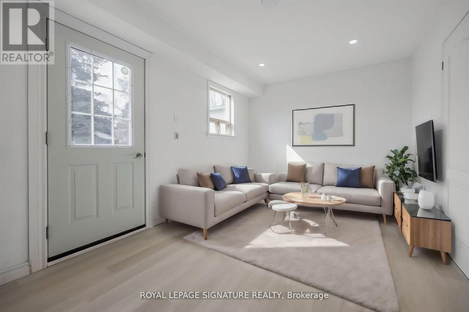 Semi-Detached/Link at B/MAIN - 54 TUSCARORA DRIVE, Toronto (Pleasant View)
