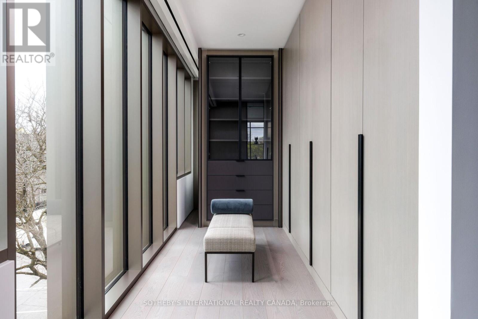 Detached at 211 DUNVEGAN ROAD, Toronto
