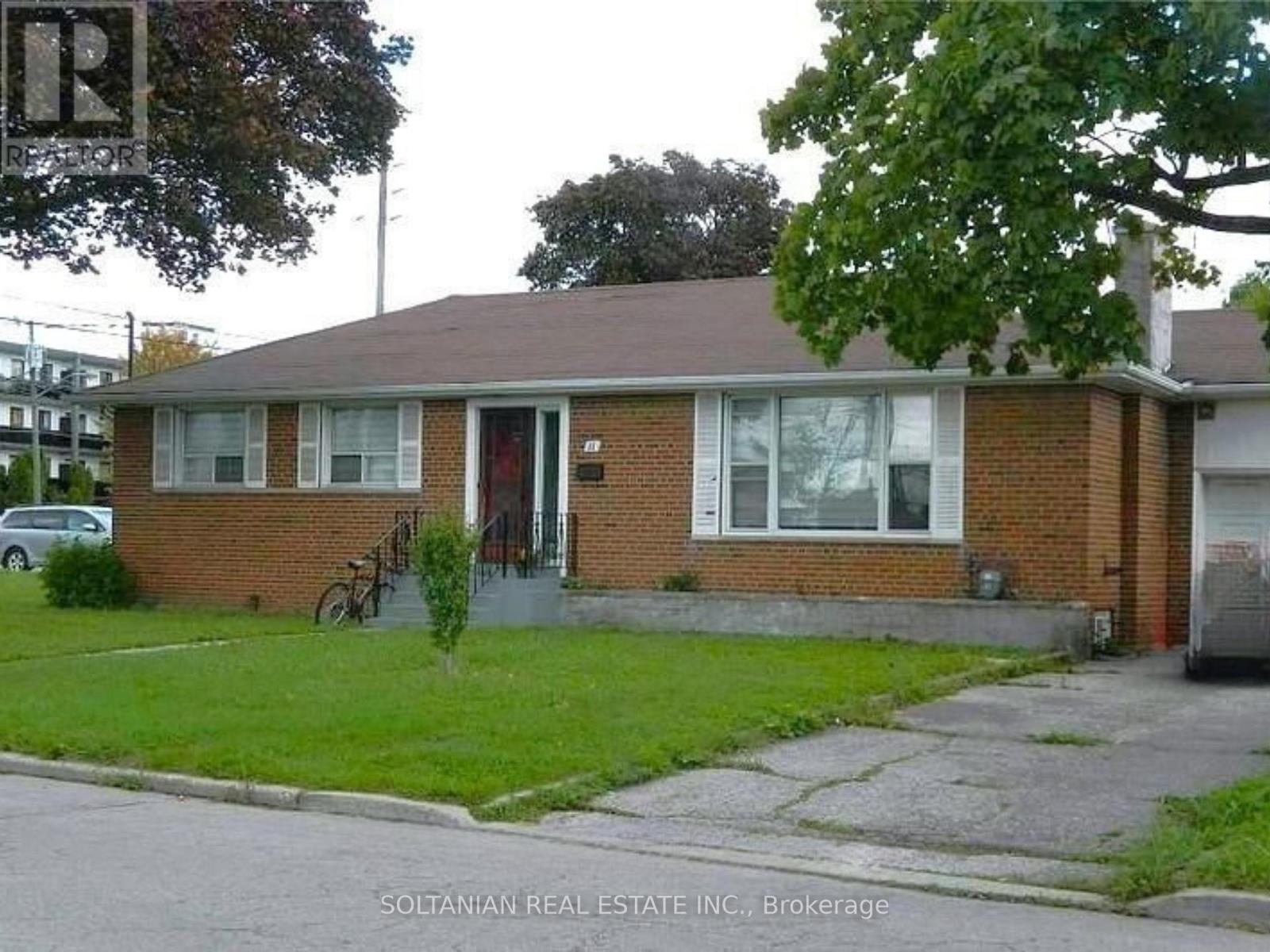 Detached at 11 MUIRKIRK ROAD, Toronto (Willowdale West)