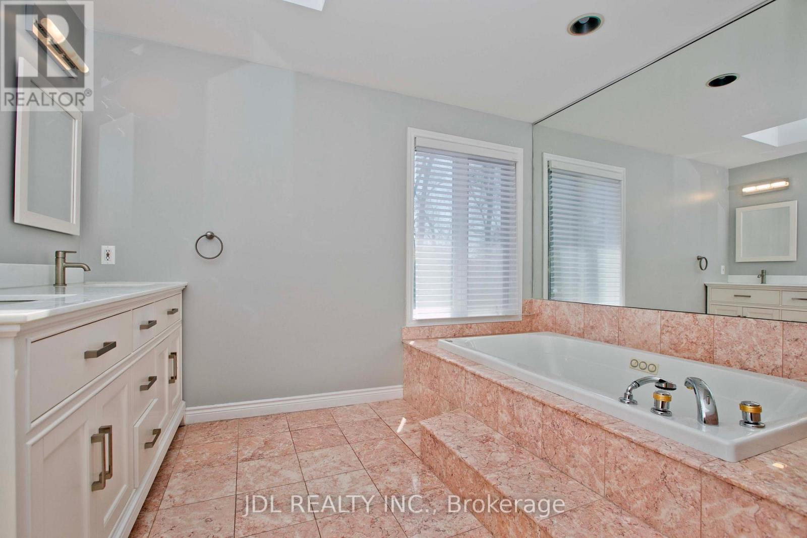 Detached at 53 ALDERSHOT CRESCENT, Toronto