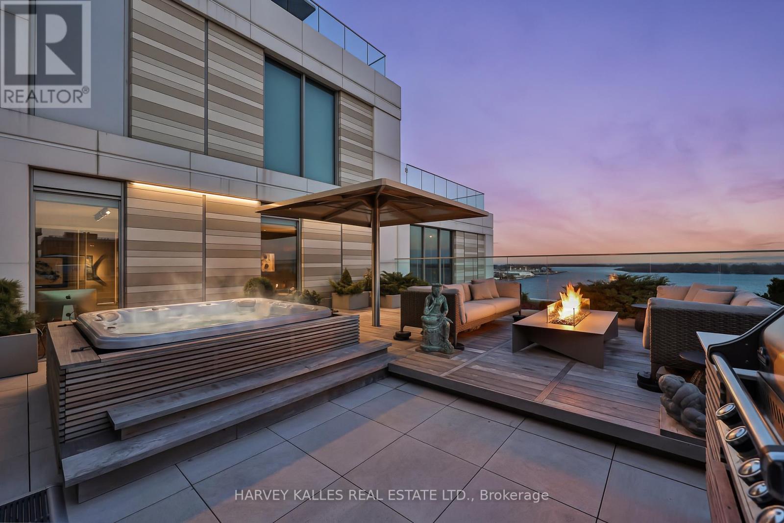 Apartment at 1012 - 118 MERCHANTS' WHARF, Toronto (Waterfront Communities)