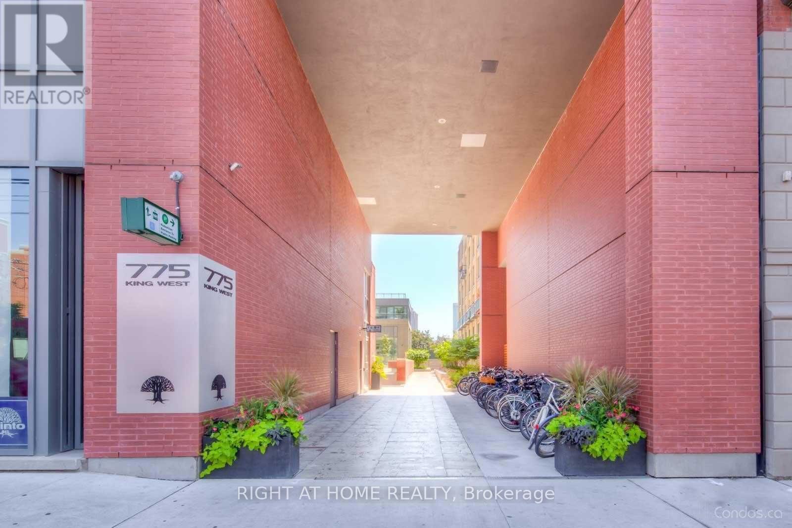 Apartment at 621 - 775 KING STREET W, Toronto (Niagara)
