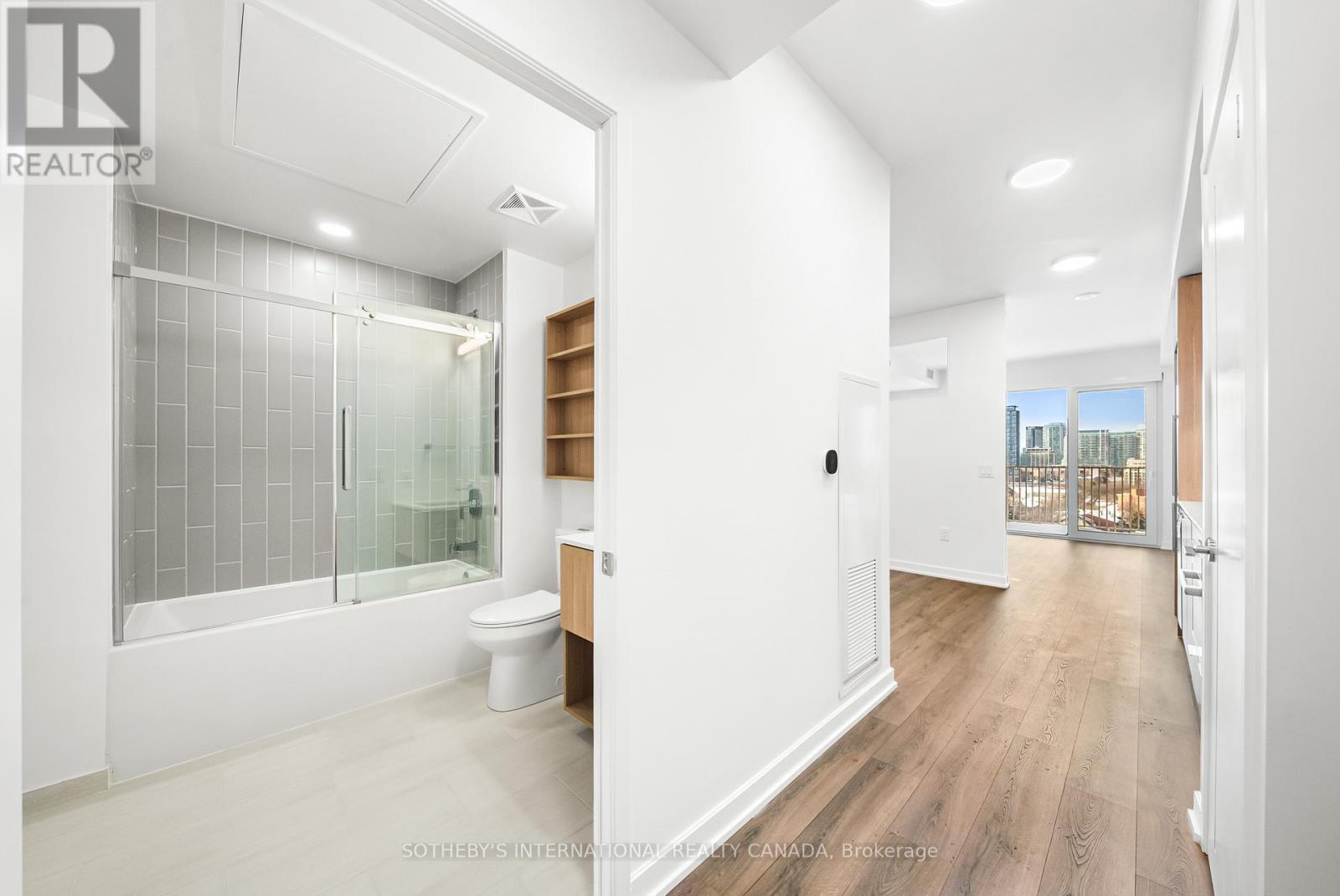 Apartment at 1413 - 88 BATHURST STREET, Toronto