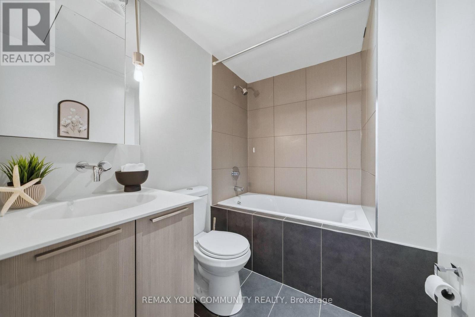 Apartment at 1307 - 95 BATHURST STREET, Toronto