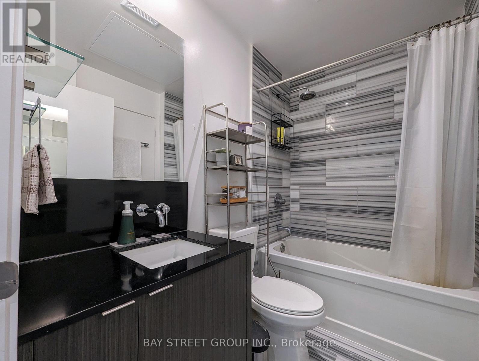 Apartment at 6103 - 100 HARBOUR STREET, Toronto