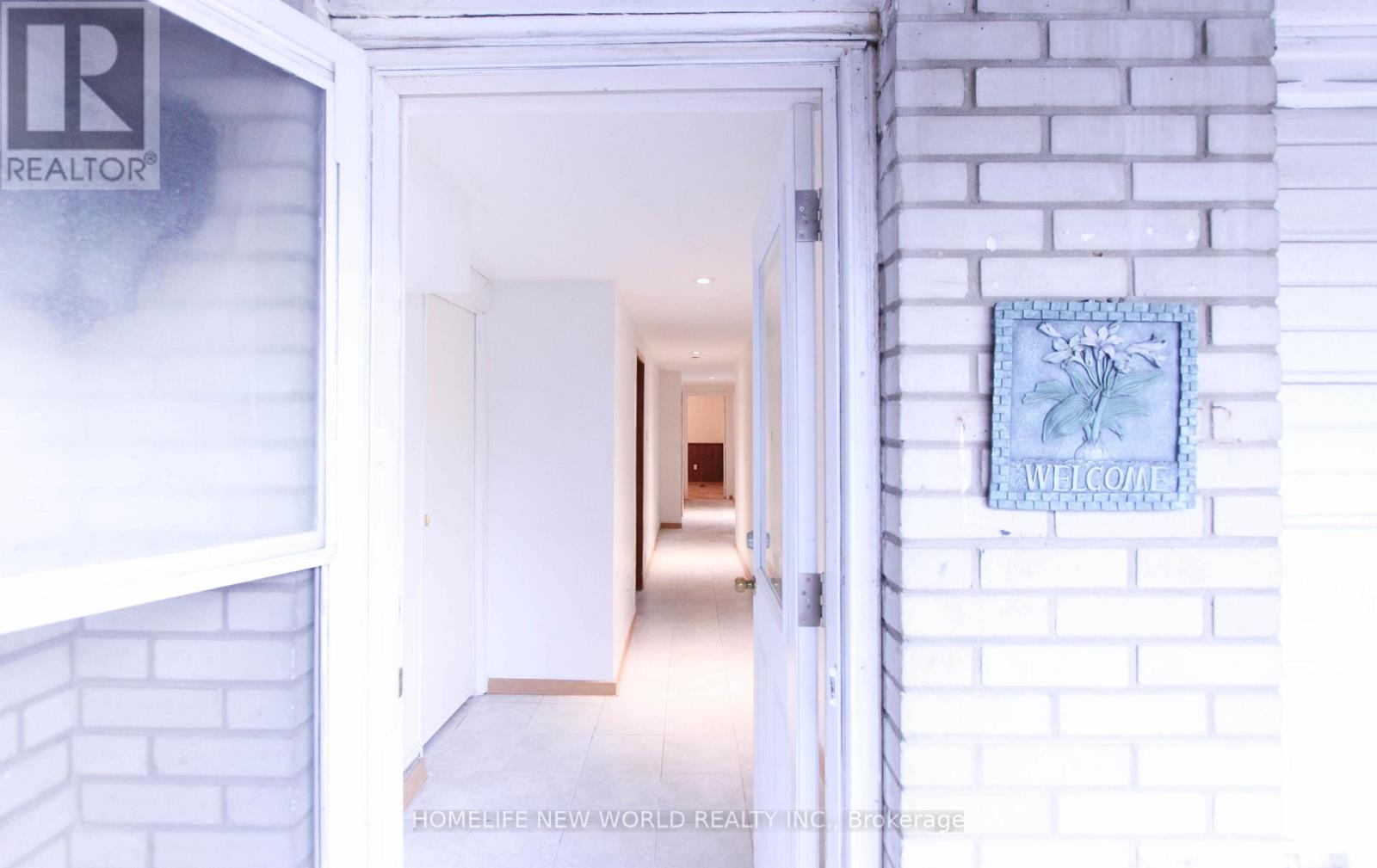 Semi-Detached/Link at LOWER LEVEL - 135 PINEWAY BOULEVARD, Toronto (Bayview Woods-Steeles)