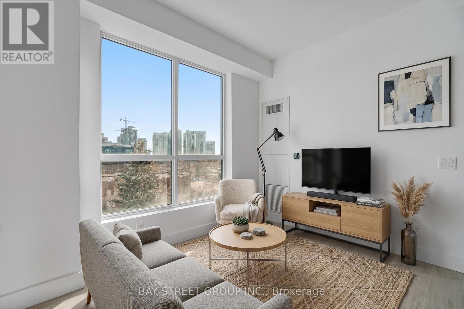Apartment at 523 - 6 GREENBRIAR ROAD, Toronto (Bayview Village)
