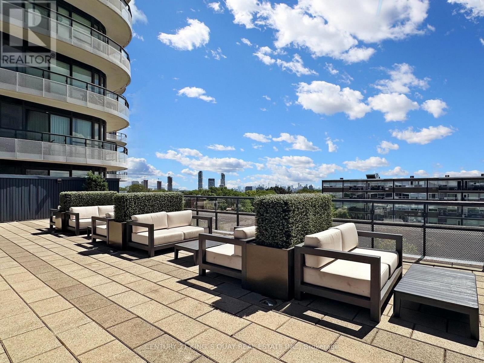Apartment at 915 - 99 THE DONWAY W, Toronto