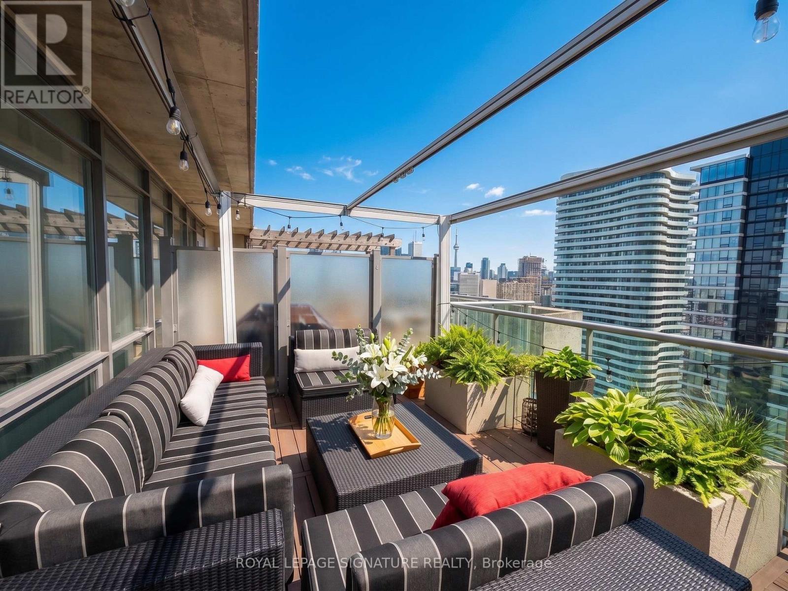 Apartment at PH5 - 281 MUTUAL STREET, Toronto (Church-Yonge Corridor)