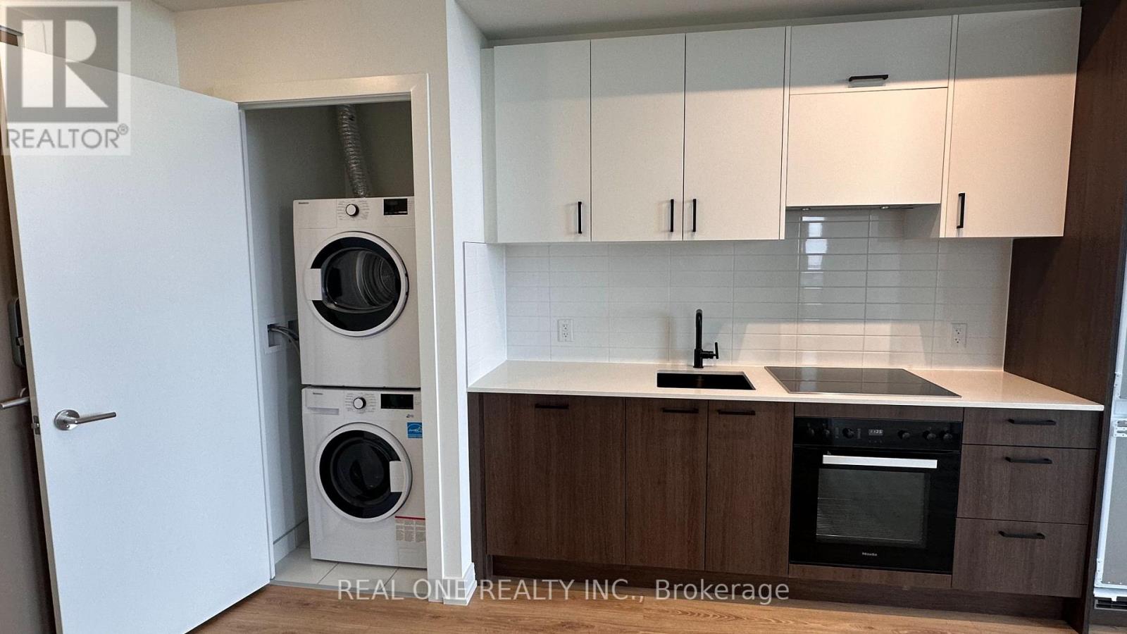 Apartment at 2310 - 5 QUARRINGTON LANE, Toronto (Banbury-Don Mills)