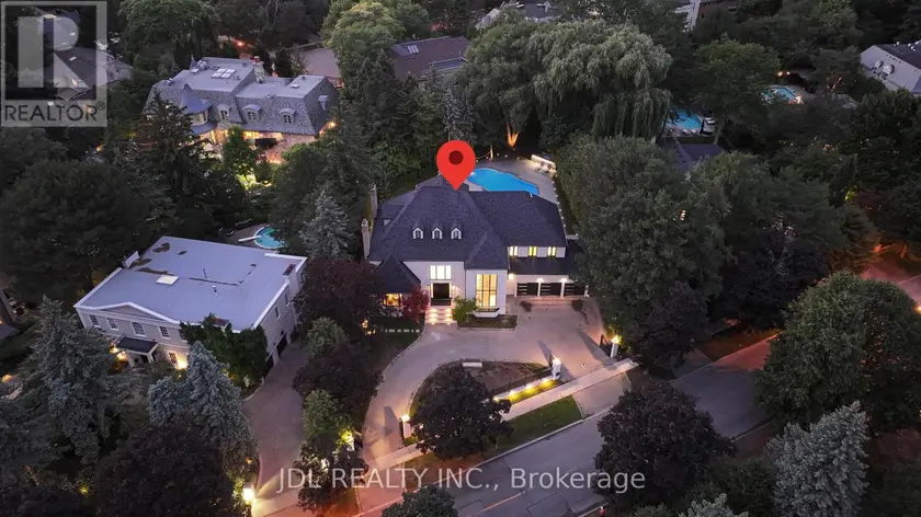 Detached at 19 FIFESHIRE ROAD, Toronto