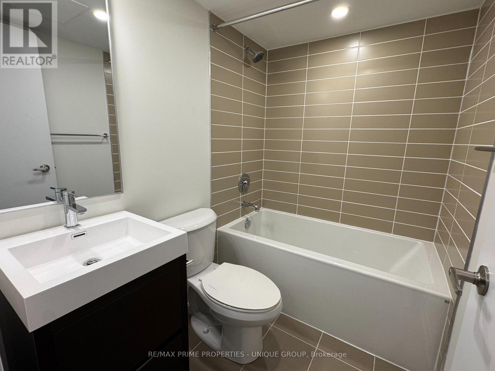 Townhouse at BASEMENT - 424 LAWRENCE HEIGHTS WAY, Toronto