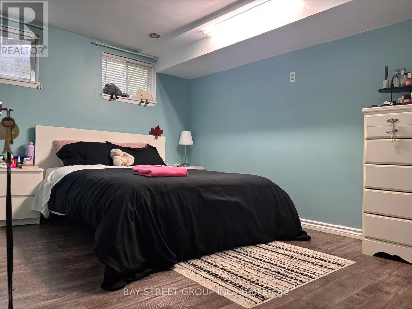 Semi-Detached/Link at 35 CAIRNSIDE CRESCENT, Toronto (Pleasant View)