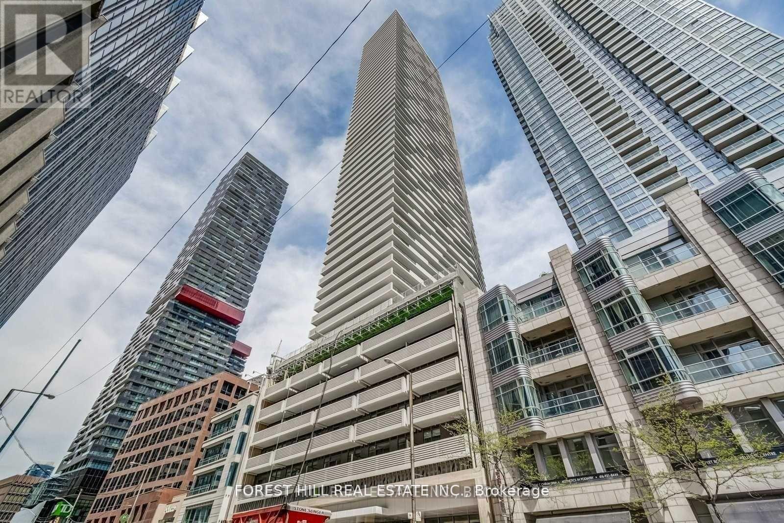 Apartment at 4402 - 2221 YONGE STREET, Toronto (Mount Pleasant West)