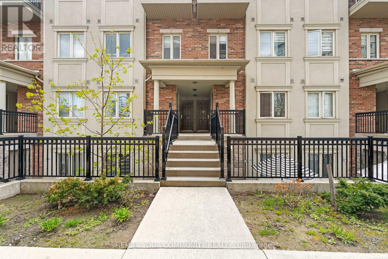 Townhouse at 218 - 17 CONEFLOWER CRESCENT, Toronto (Westminster-Branson)