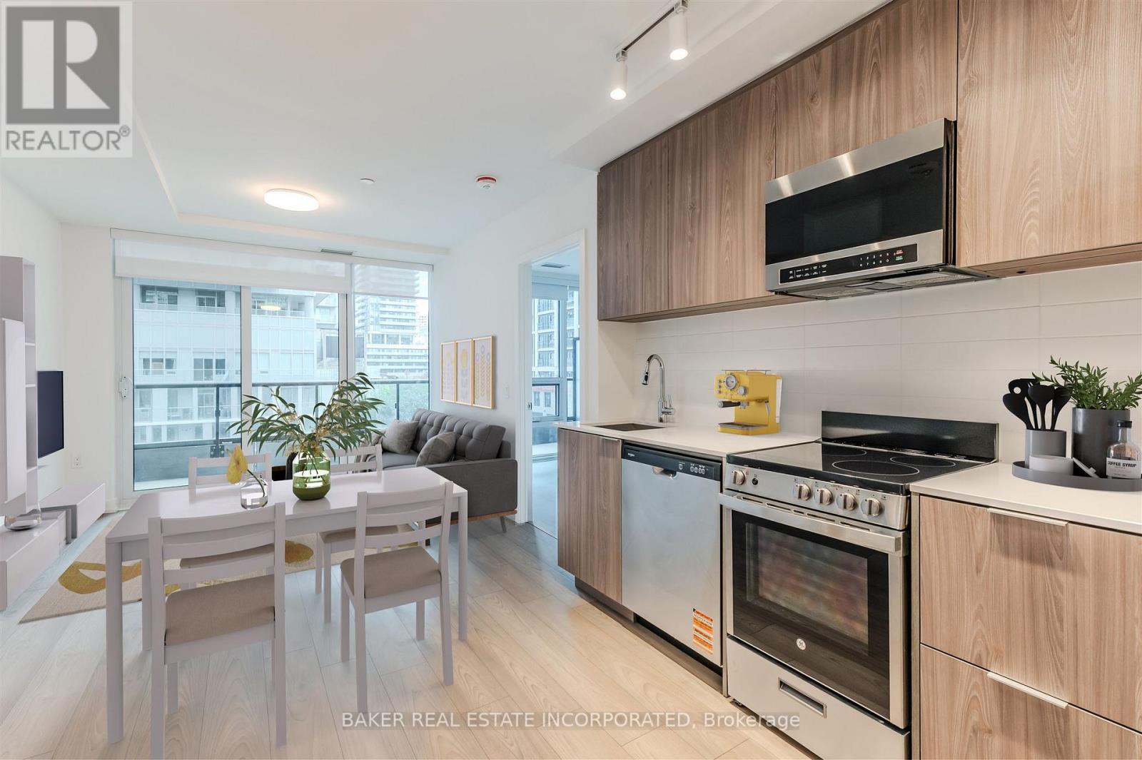 Apartment at 202 - 223 REDPATH AVENUE, Toronto (Mount Pleasant West)