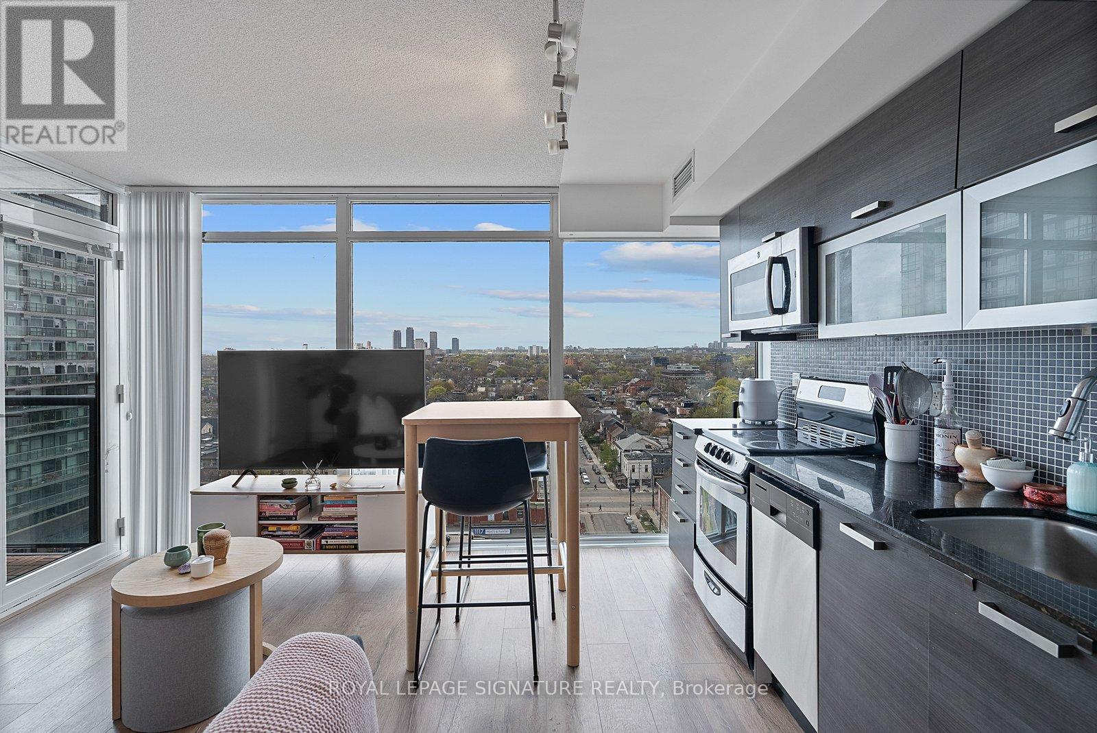 Apartment at 1722E - 36 LISGAR STREET, Toronto (Little Portugal)