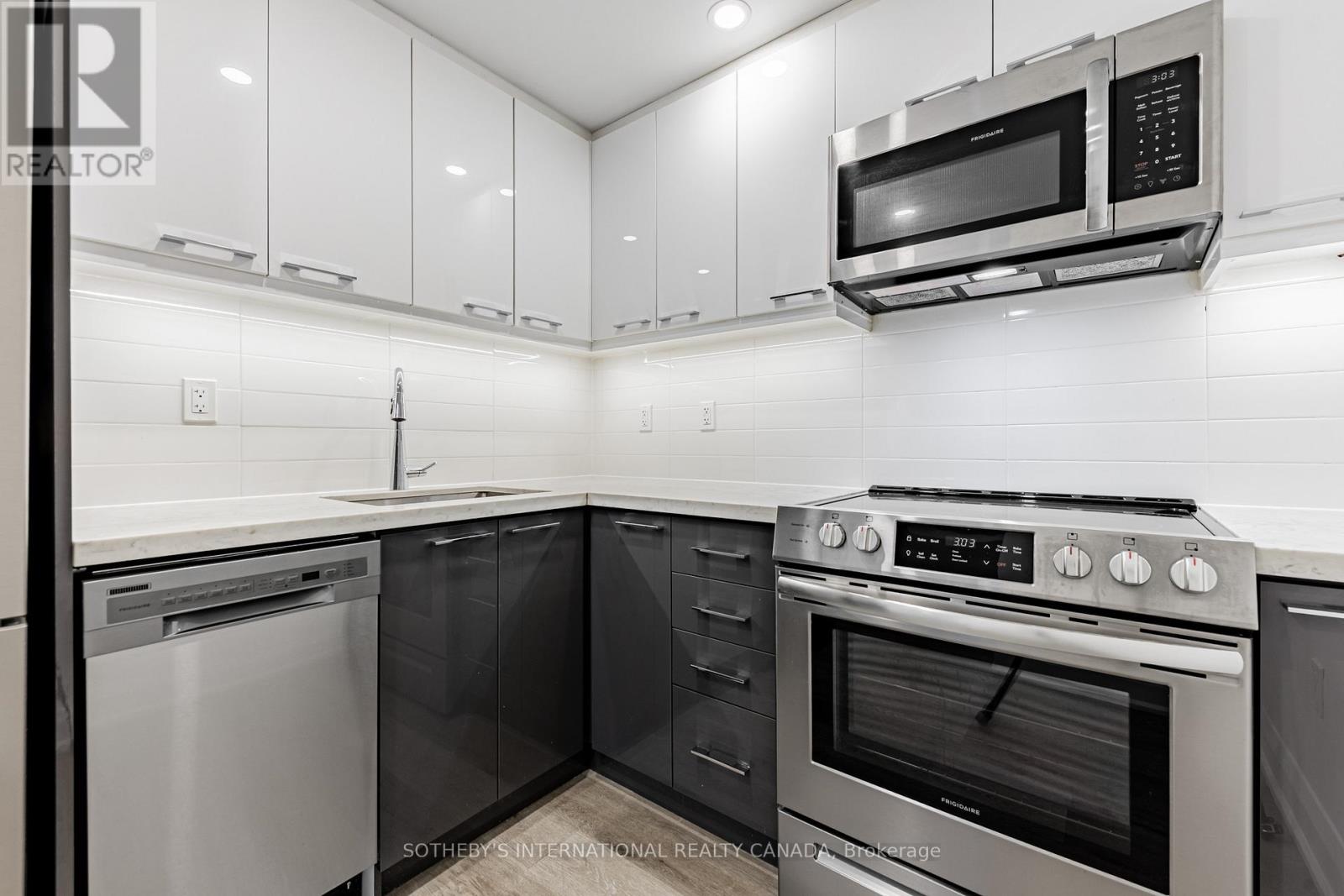 Apartment at 1002 - 191 SHERBOURNE STREET, Toronto (Moss Park)