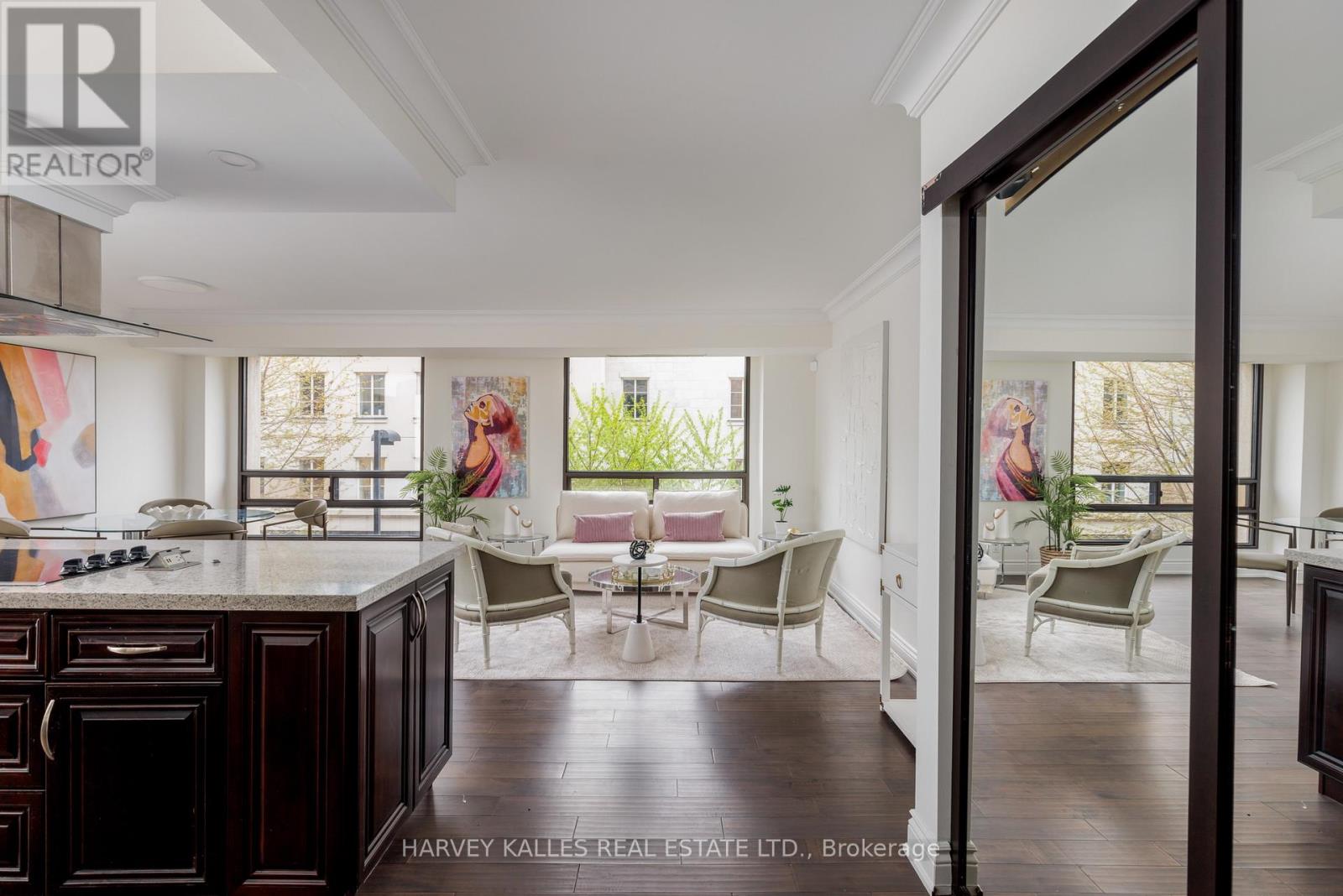 Apartment at 307 - 447 WALMER ROAD, Toronto (Forest Hill South)