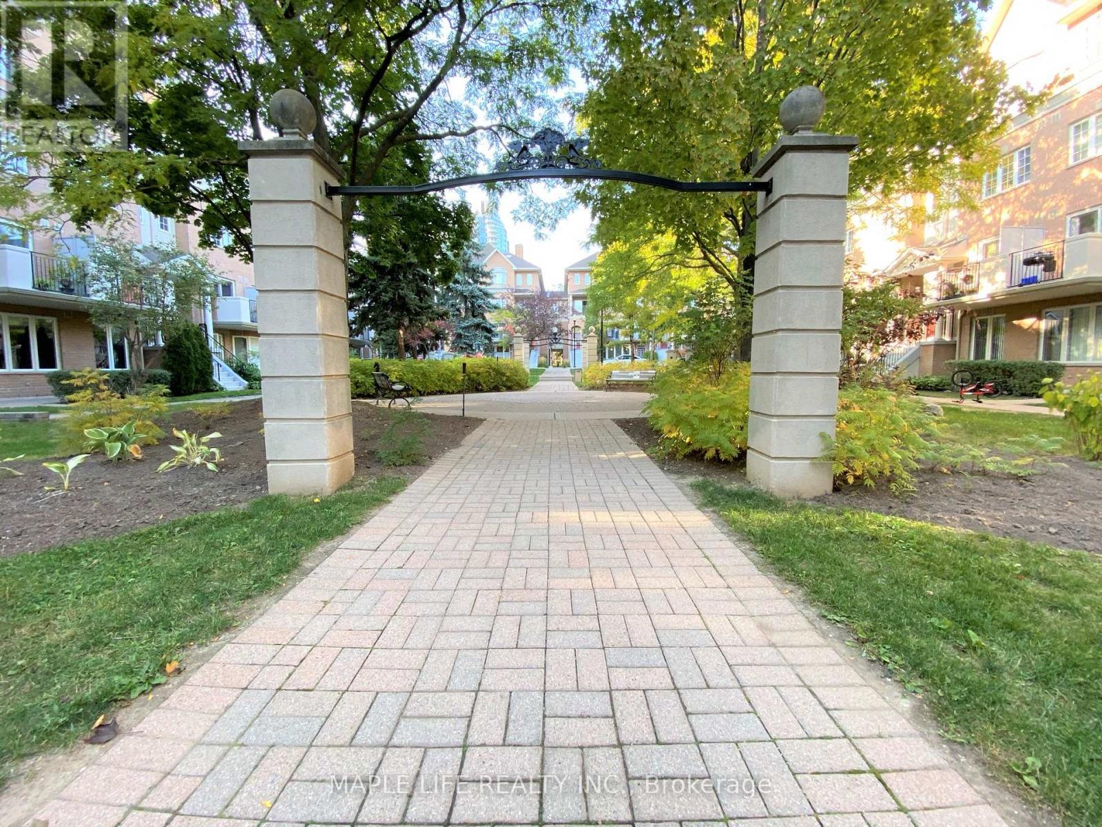 Townhouse at 623 GRANDVIEW WAY, Toronto