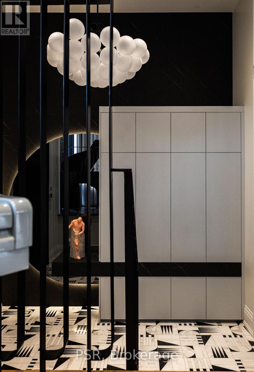Detached at 363 BEDFORD PARK AVENUE, Toronto