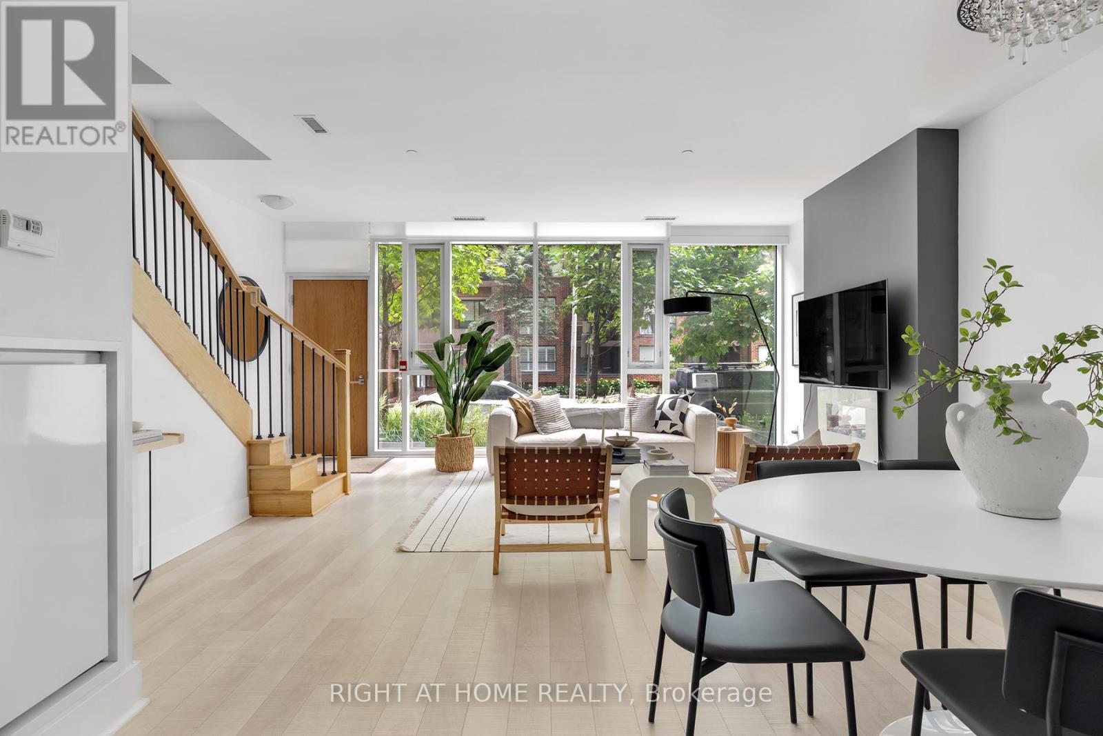 Townhouse at TH 101 - 32 DAVENPORT ROAD, Toronto (Annex)