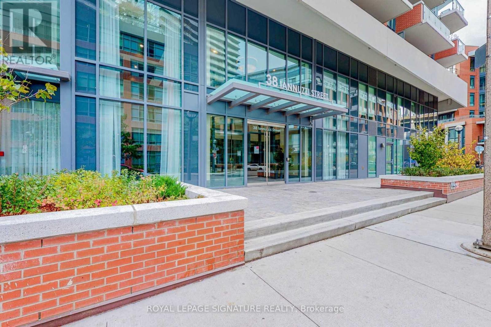 Apartment at 810 - 38 IANNUZZI STREET, Toronto (Niagara)