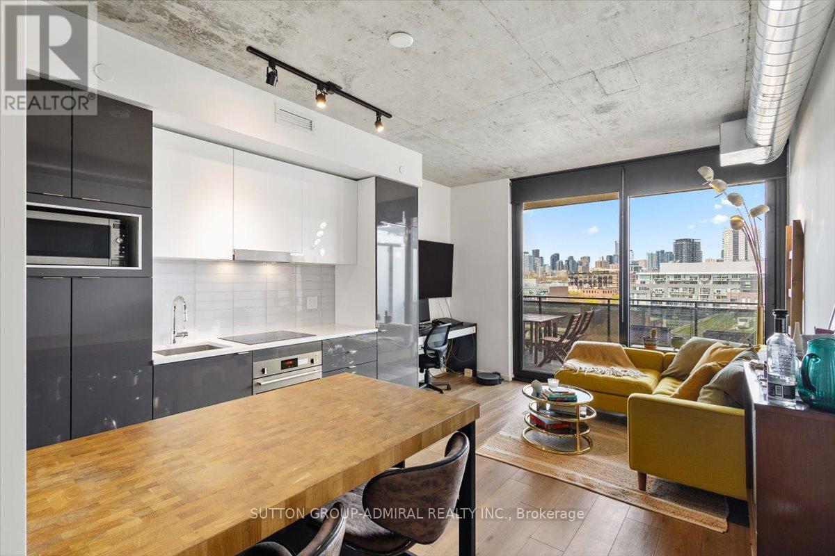 Apartment at 805 - 21 LAWREN HARRIS SQUARE, Toronto (Moss Park)