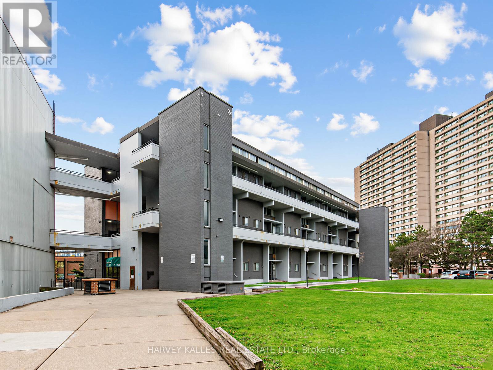 Townhouse at 310 - 55 SUNNY GLENWAY, Toronto (Flemingdon Park)