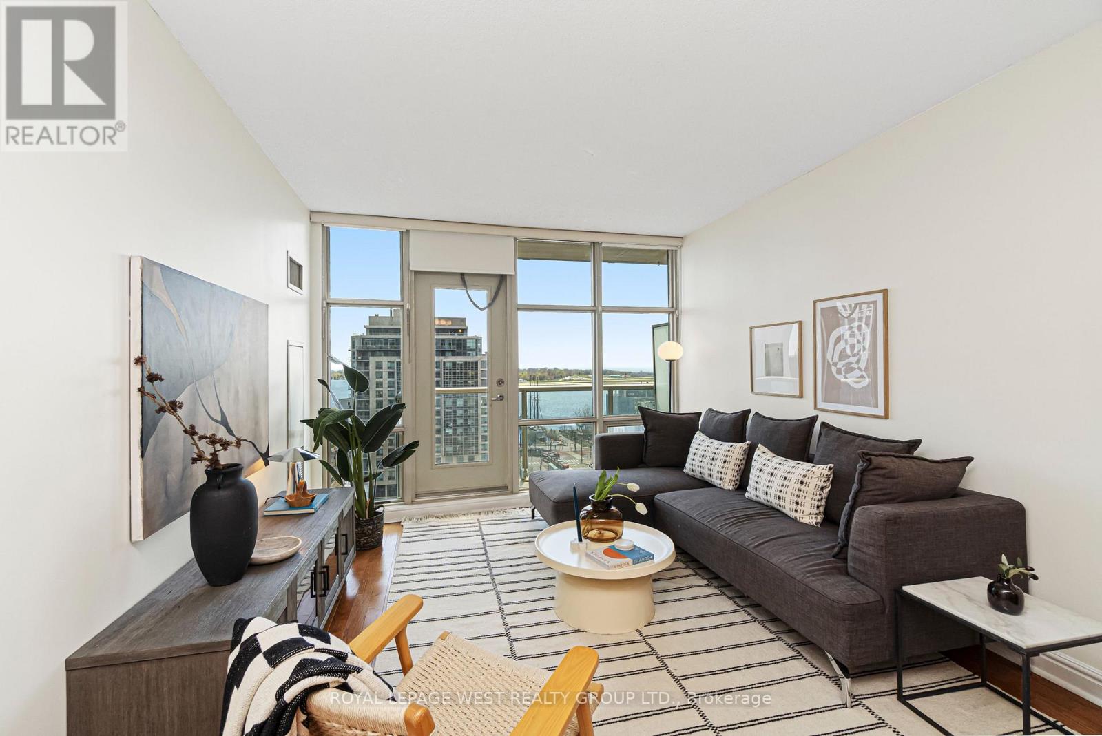 Apartment at #1510 - 35 MARINER TERRACE, Toronto (Waterfront Communities)