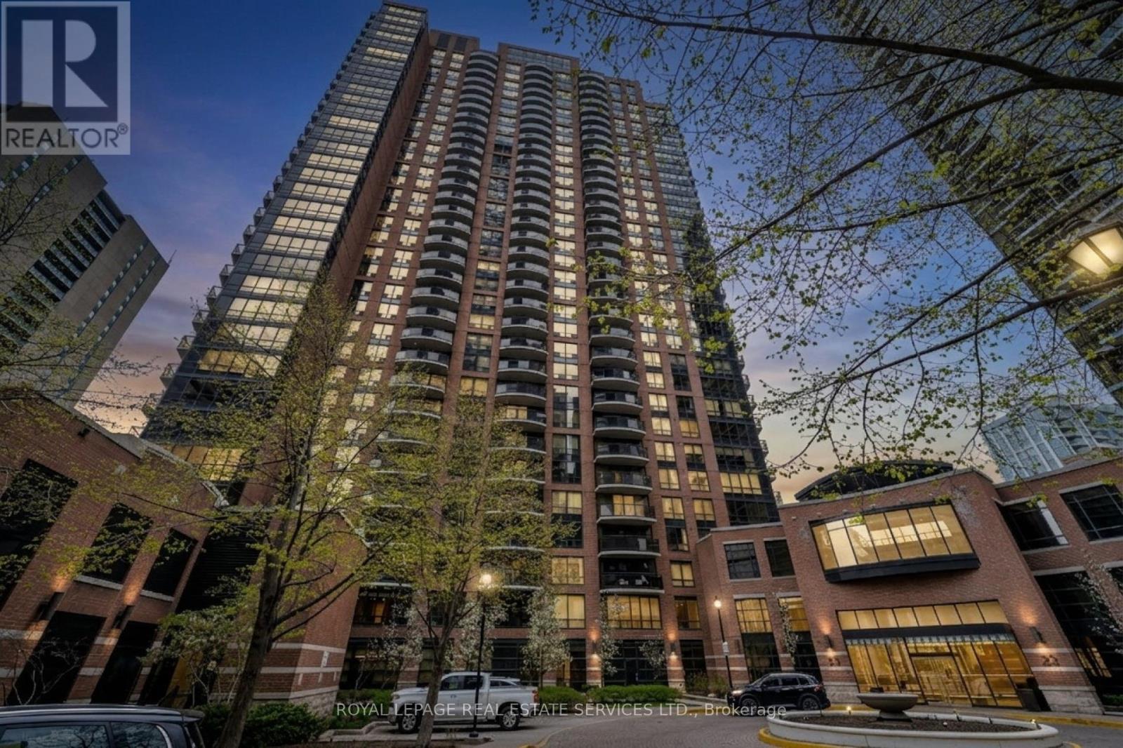 Apartment at 2505 - 33 SHEPPARD AVENUE E, Toronto (Willowdale East)