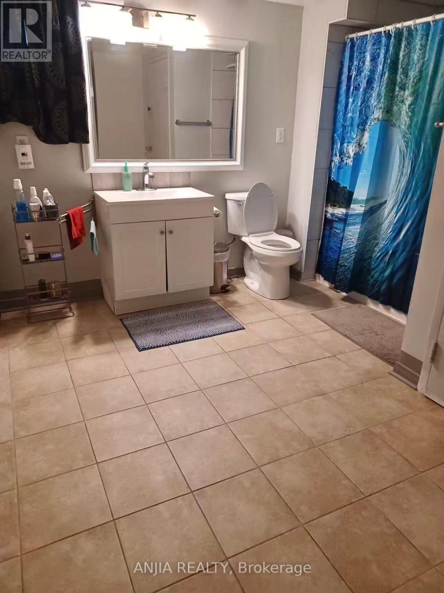 Detached at LOWER 256 HOMEWOOD AVENUE, Toronto