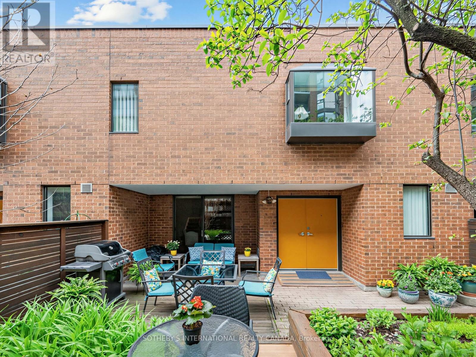 Townhouse at TH. 2 - 188 SPADINA AVENUE, Toronto (Kensington-Chinatown)