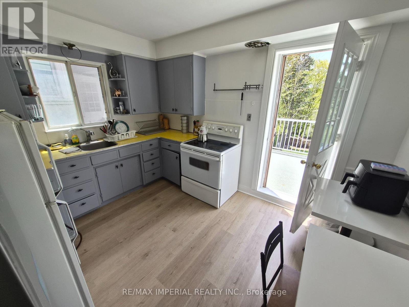 Detached at 76 GWENDOLEN CRESCENT, Toronto