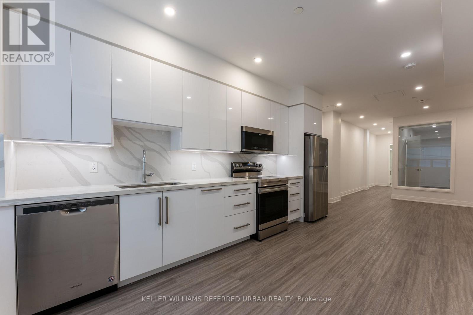 Apartment at 201 - 475 QUEEN STREET W, Toronto (Waterfront Communities)