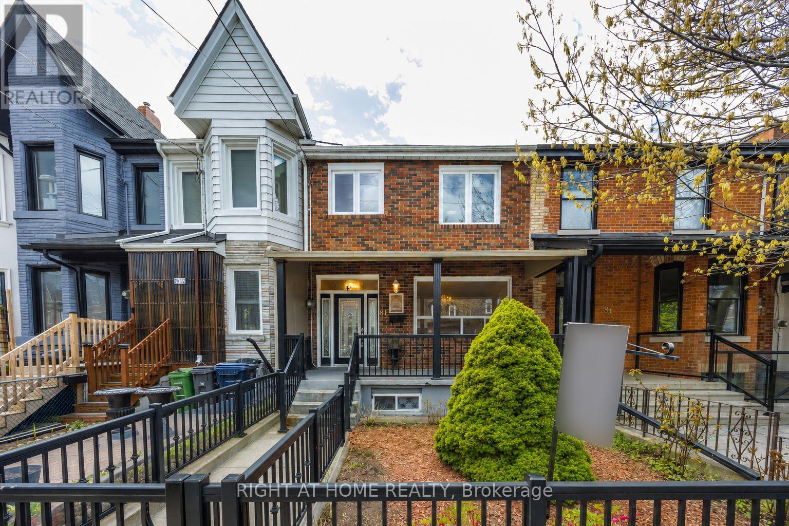 Townhouse at 81 ARGYLE STREET, Toronto (Trinity-Bellwoods)