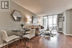 Apartment at 607 - 260 DORIS AVENUE, Toronto (Willowdale East)