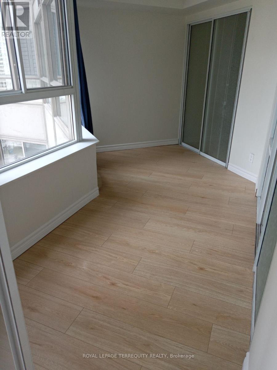 Apartment at 919 - 711 BAY STREET, Toronto