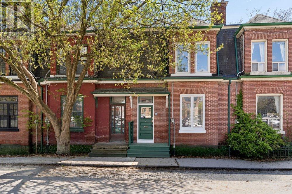 Townhouse at 5 MARK STREET, Toronto (Regent Park)