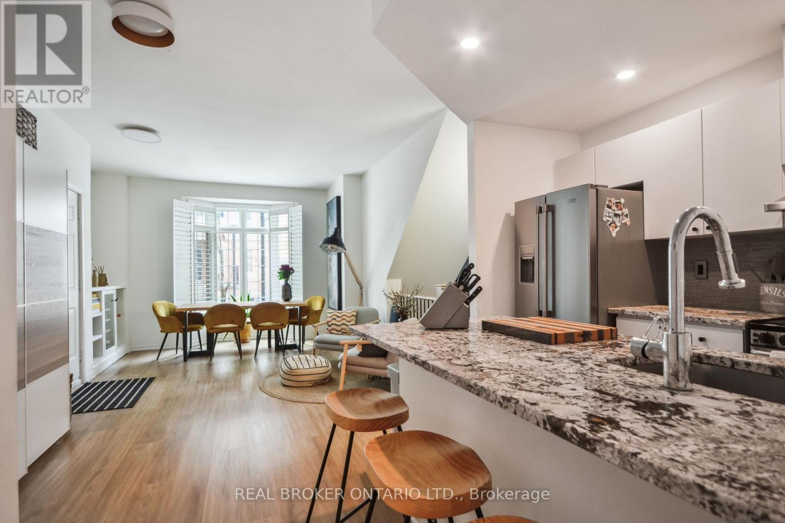 Townhouse at 12 - 11 NIAGARA STREET, Toronto (Waterfront Communities)