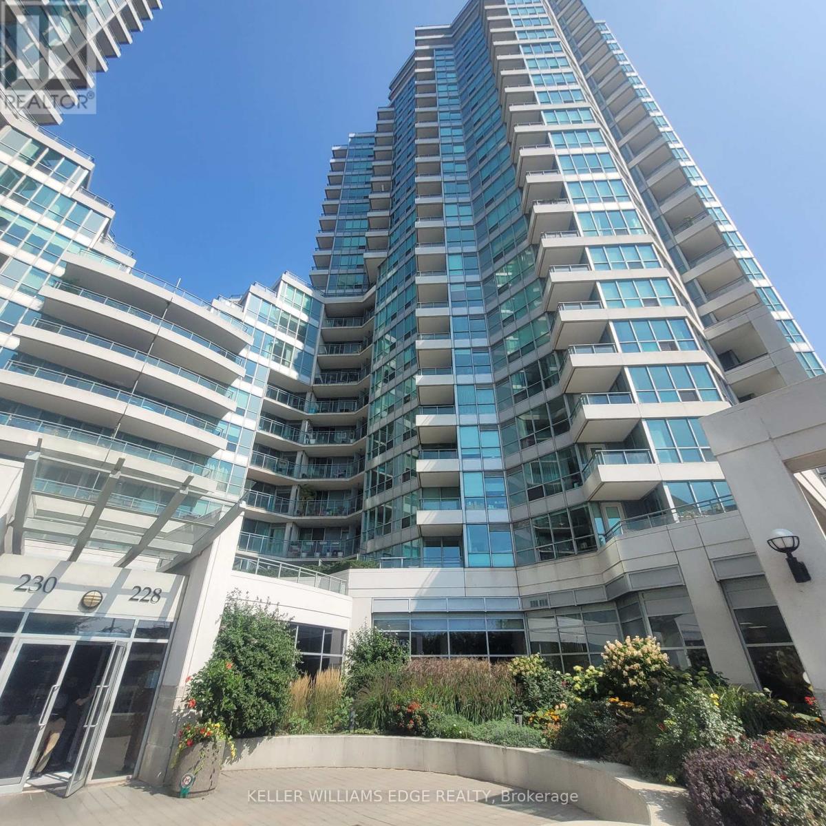 Apartment at 2203 - 228 QUEENS QUAY W, Toronto (Waterfront Communities)