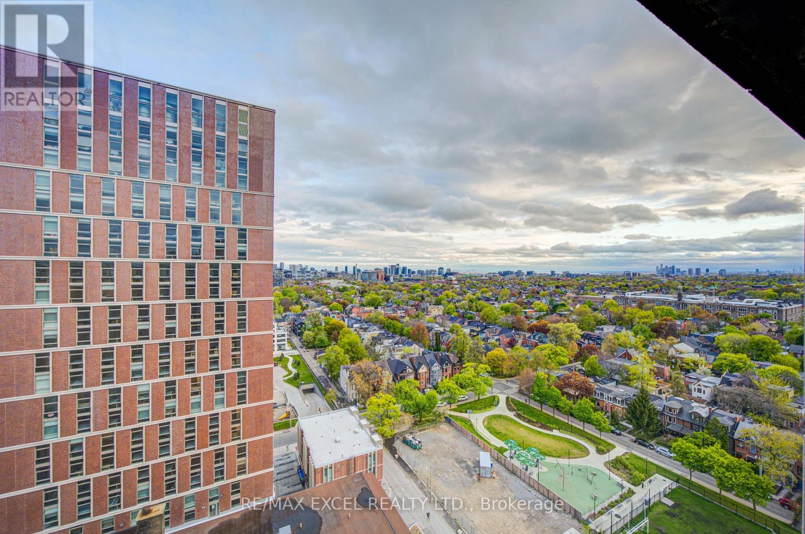 Apartment at 1605 - 720 SPADINA AVENUE, Toronto