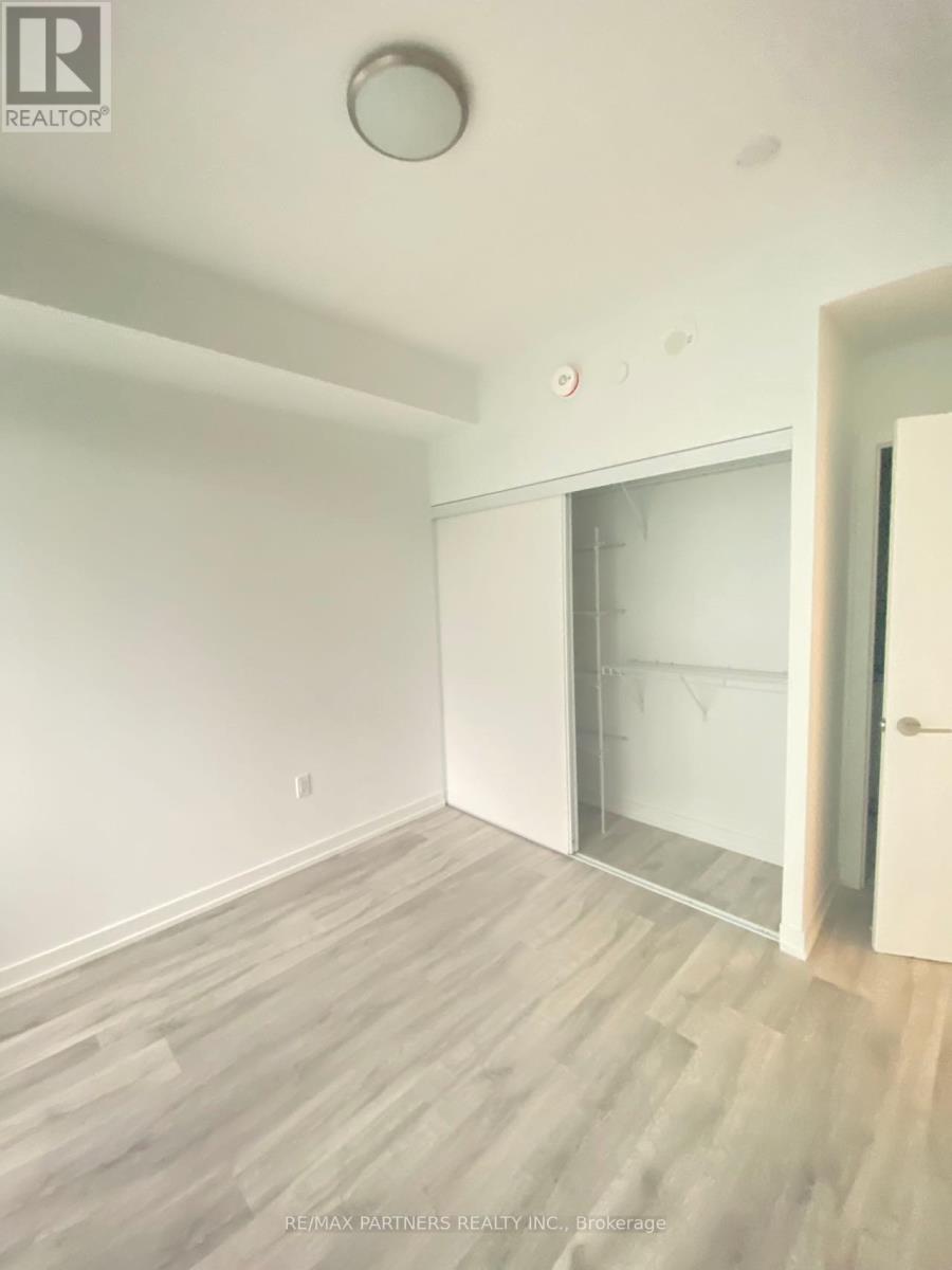 Apartment at N723 - 7 GOLDEN LION HEIGHTS, Toronto